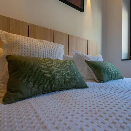 Hotel Cuatro Estaciones *
