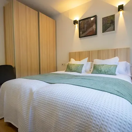 Cuatro Estaciones La Pola de Gordon