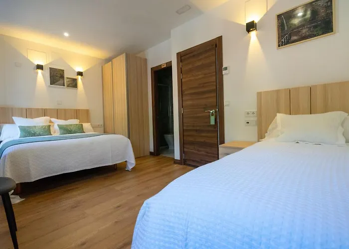 Cuatro Estaciones La Pola de Gordon